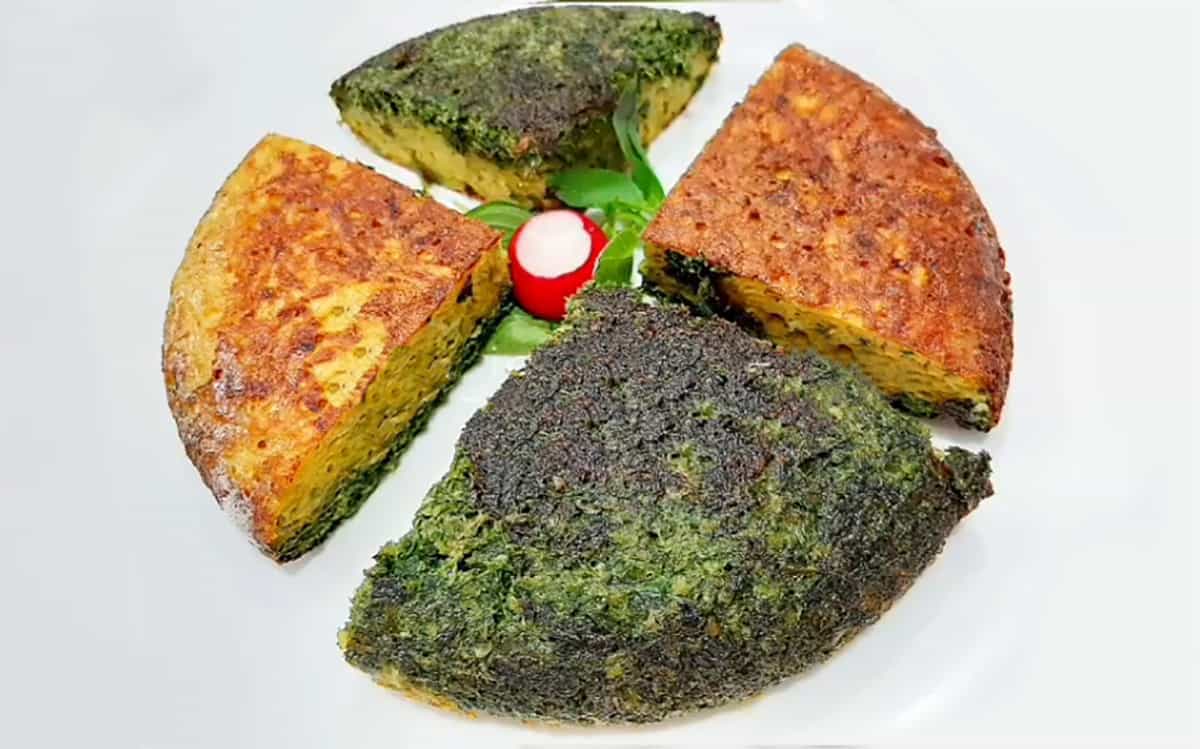 کوکو سبزی با مرغ