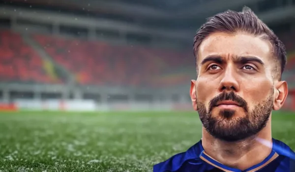 (ویدیو) دلداری رونالدو به مهران احمدی پس از اخراج از زمین