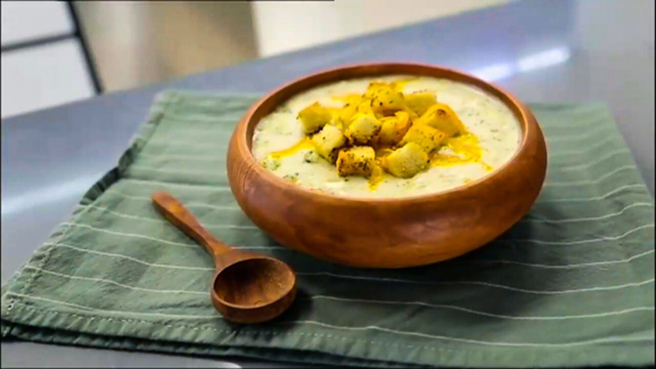 نحوه طبخ سوپ بروکلی و پنیر چدار