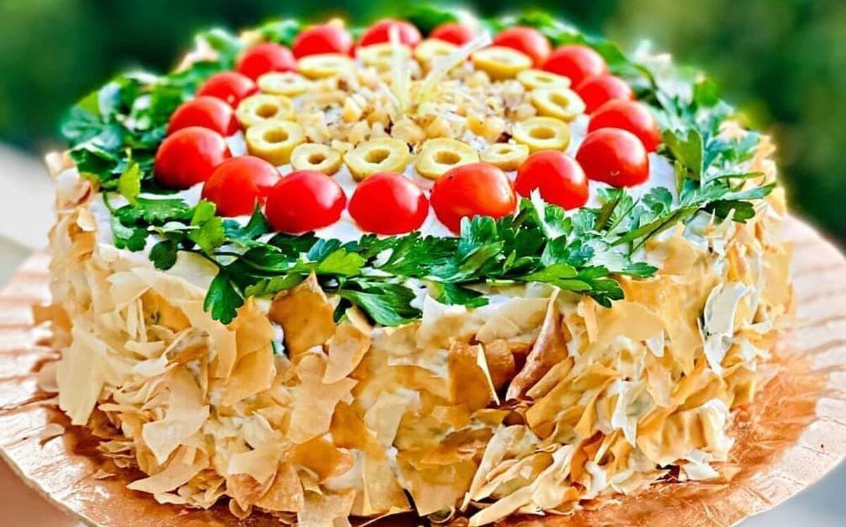 طرز تهیه سالاد پیازچه قالبی؛ شیک و خوشمزه برای مهمانیهای شما