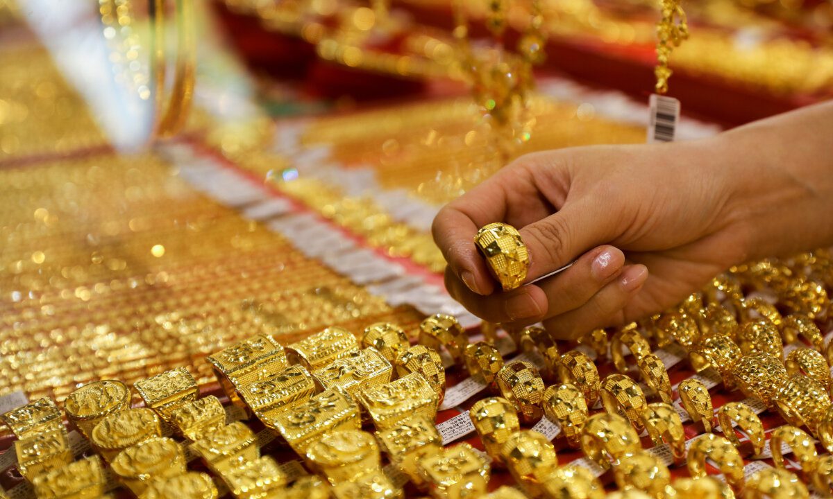 قیمت طلا امروز ۱۸ عیار ۲۴ فروردین ۱۴۰۴/ طلا باز هم ارزان شد