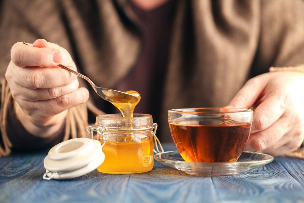 آیا با ریختن عسل در چای داغ خود را مسموم میکنید؟
