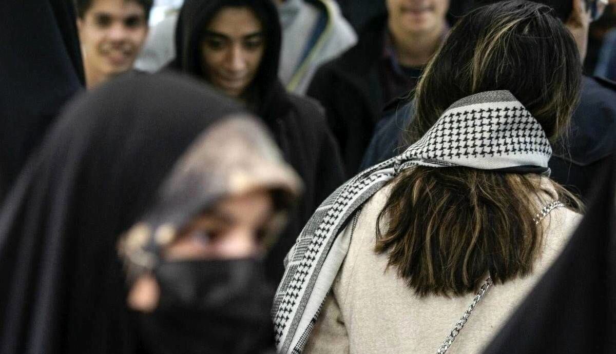 دولت در مورد ارسال پیامکهای حجاب چه گفت؟ / اشتباه نکنید