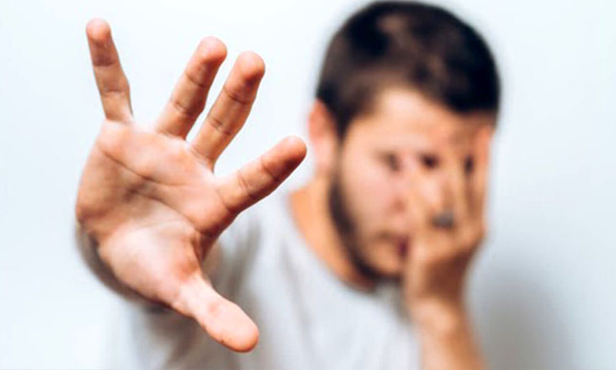 چرا برخی افراد با دیدن خون غش میکنند؟